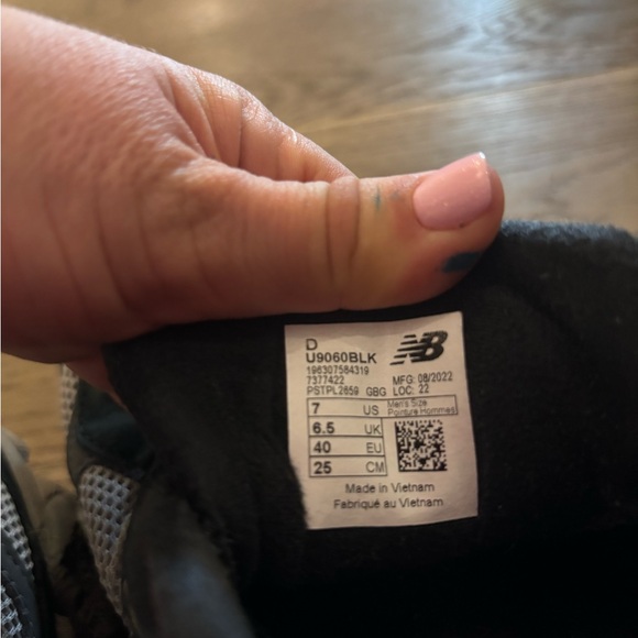 New balance sneakers - Picture 5 of 5